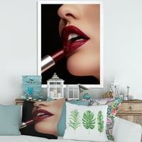 DesignArt 'Womanената што применува црвен кармин на усните, модерно врамен уметнички принт
